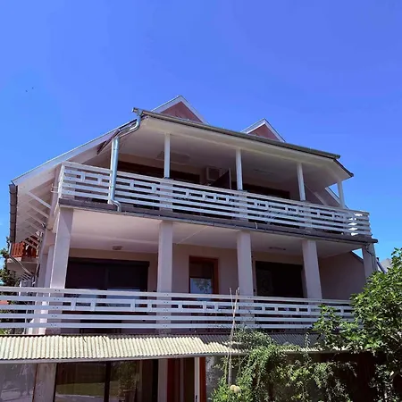 In Balatonföldvar 45318
